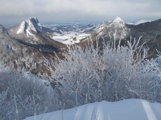 Randonnée hivernales sur les sommets des volcans d'auvergne